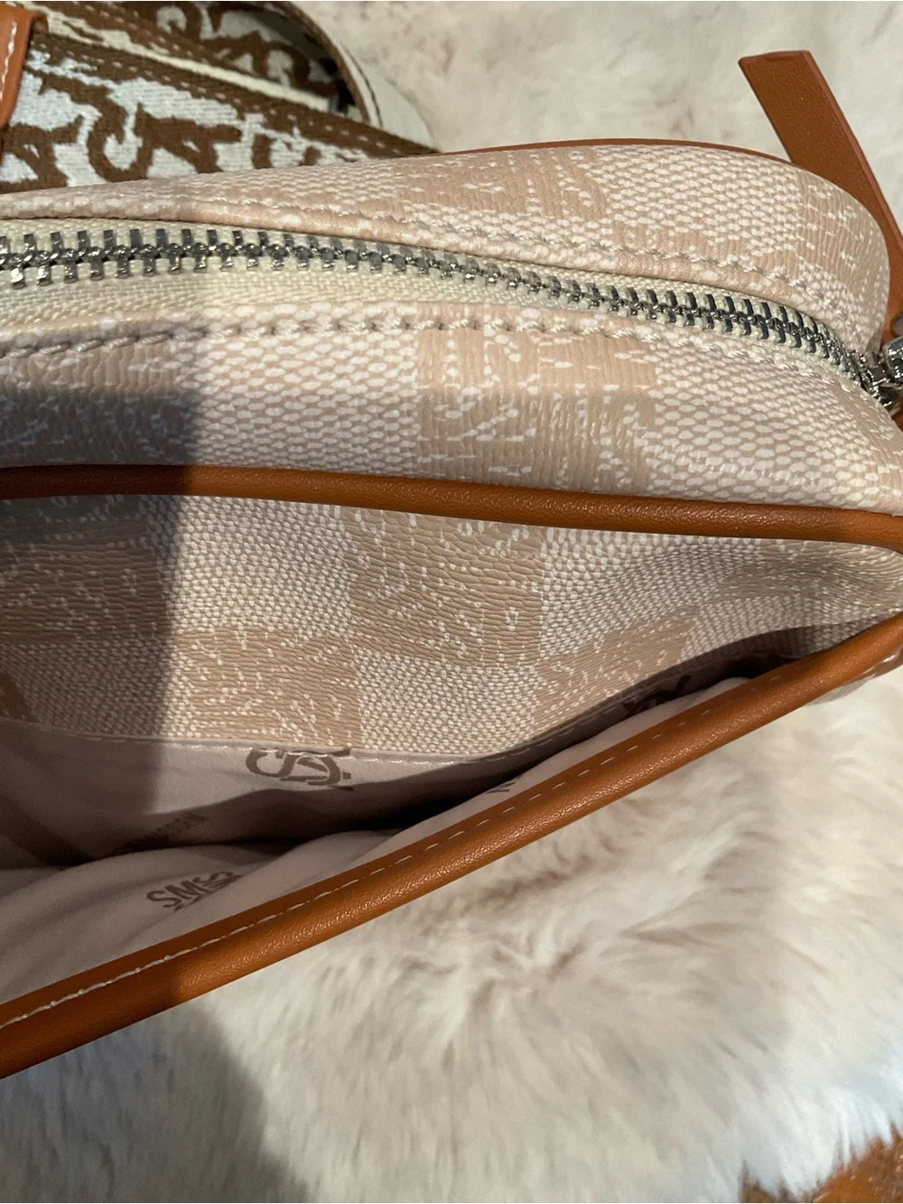 The Viral STEVE MADDEN Brailay Bag ! Vegan Leather Crossbody Bag - Picture 7 of 9